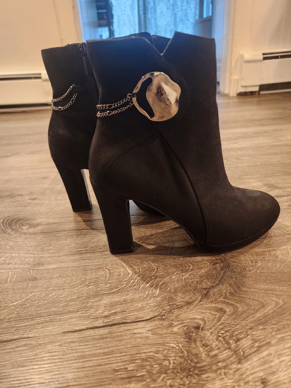 IMPO Black Suede Ankle Boots Silver Hardware Block Heel 7.5